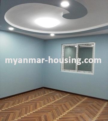 မြန်မာအိမ်ခြံမြေ - ငှားရန် property - No.2095 - ကမာရွတ်မြို့နယ်တွင် ကွန်ဒိုအခန်းကောင်းတစ်ခန်းဌားရန် ရှိသည်။ - 