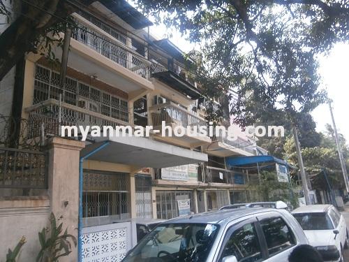 缅甸房地产 - 出租物件 - No.2098 - An apartment  for rent in Sanchaung! - View of the building.