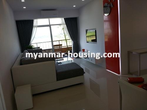 မြန်မာအိမ်ခြံမြေ - ငှားရန် property - No.2113 - ကView of the living room.