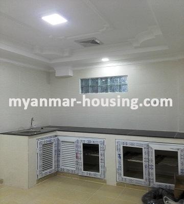 မြန်မာအိမ်ခြံမြေ - ငှားရန် property - No.2129 - ကမာရွတ်မြို့နယ်တွင် ကွန်ဒိုအခန်းကောင်းတစ်ခန်းဌားရန် ရှိသည်။