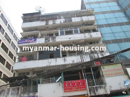 မြန်မာအိမ်ခြံမြေ - ငှားရန် property - No.2141 - N/AClose view of the building.