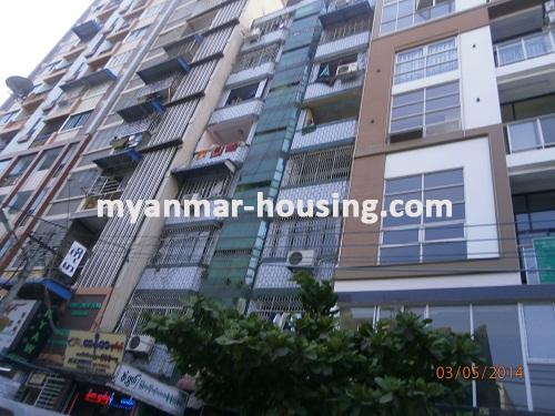 缅甸房地产 - 出租物件 - No.2144 - Spacious condo in city center available! - Front view of the building.