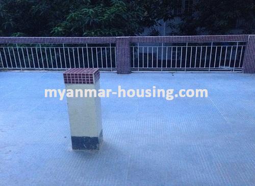 မြန်မာအိမ်ခြံမြေ - ငှားရန် property - No.2162 - ဗဟန်းမြို့နယ်တွင် လုံးချင်းတစ်လုံးဌားရန် ရှိသည်။ - 