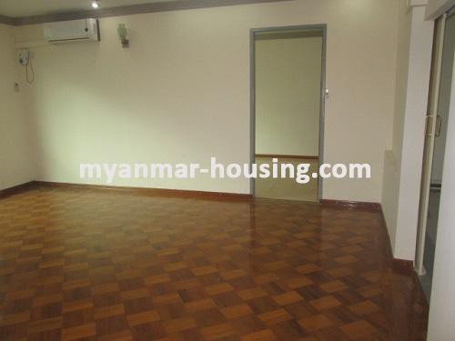 မြန်မာအိမ်ခြံမြေ - ငှားရန် property - No.2164 - Spacious Room for Rent in Housing closed to Junction Square Shopping Center! - 