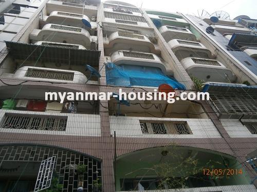 缅甸房地产 - 出租物件 - No.2166 - An aparment in downtown is ready to rent it out! - Close view of the building.