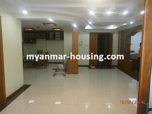 缅甸房地产 - 出租物件 - No.2240 - Well-decorated condo is available in business area! - View of the living room.