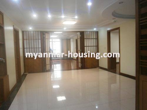 မြန်မာအိမ်ခြံမြေ - ငှားရန် property - No.2240 - Well-decorated condo is available in business area! - View of the living room.