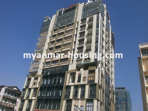 缅甸房地产 - 出租物件 - No.2251 - Nice condo in the heart of city center! - View of the building.