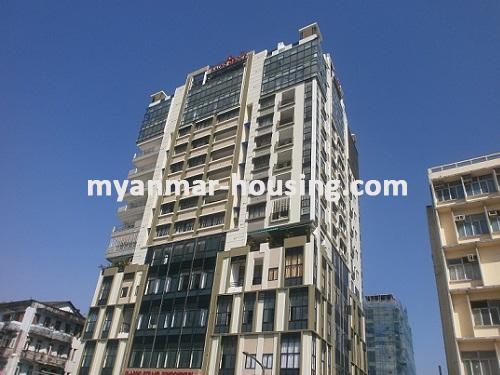 缅甸房地产 - 出租物件 - No.2251 - Nice condo in the heart of city center! - Front view of the building.