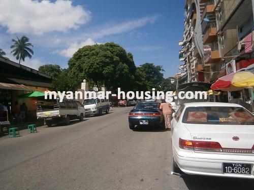 မြန်မာအိမ်ခြံမြေ - ငှားရန် property - No.2279 - N/AView of the road.