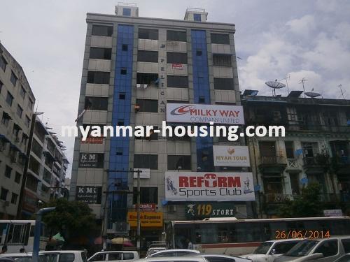 မြန်မာအိမ်ခြံမြေ - ငှားရန် property - No.2293 - N/AFront view of the building.