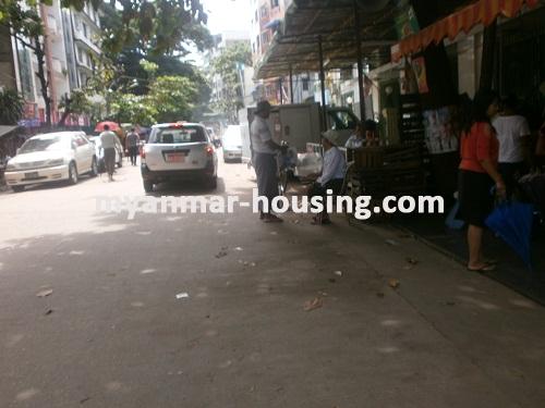မြန်မာအိမ်ခြံမြေ - ငှားရန် property - No.2335 - N/AView of the street.
