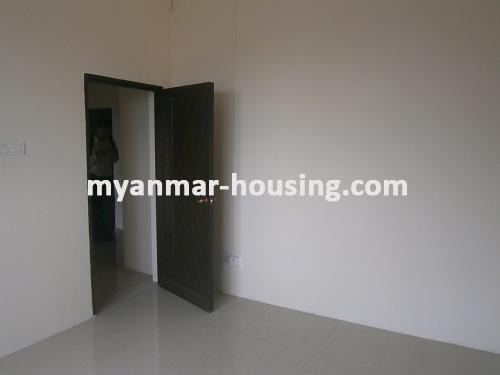 မြန်မာအိမ်ခြံမြေ - ငှားရန် property - No.2349 - Hledan center in main business area for rent! - View of the bedroom.