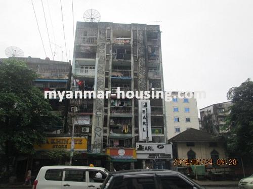 ミャンマー不動産 - 賃貸物件 - No.2372 - An apartment with fair price for rent! - Front view of the building.