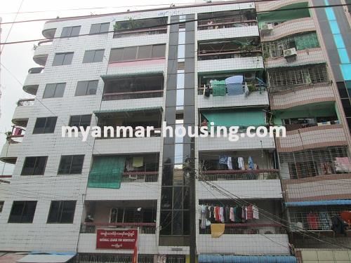缅甸房地产 - 出租物件 - No.2391 - Ground floor apartment for rent in Ahlone! - Front view of the building.