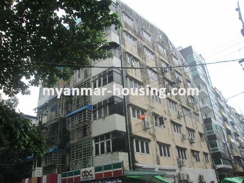 缅甸房地产 - 出租物件 - No.2402 - Good for rent in business area! - Front view of the building.