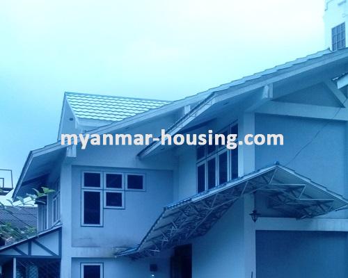 မြန်မာအိမ်ခြံမြေ - ငှားရန် property - No.2422 - မရမ်းကုန်းမြို့နယ်တွင် ဒီဇိုင်းလှလှ လုံးချင်းကောင်းတစ်လုံး ဌားရန် ရှိသည်။ 