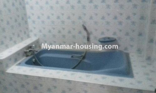 Myanmar real estate - for rent property - No.2428 - A Landed House for rent near Inya Street, Fruity Market. - View of the bathtub.