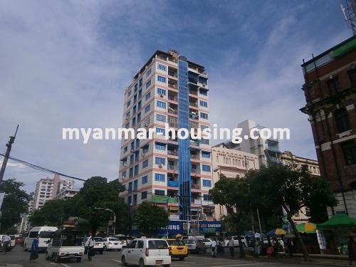 မြန်မာအိမ်ခြံမြေ - ငှားရန် property - No.2432 - N/AFront view of the building.