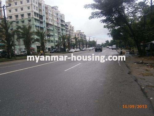 မြန်မာအိမ်ခြံမြေ - ငှားရန် property - No.2492 - N/AView of the road.