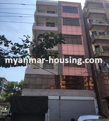 မြန်မာအိမ်ခြံမြေ - ငှားရန် property - No.2504 - ကုမ္ပဏီ၊ ရုံးခန်းဖွင့်ရန်ကောင်းသည့်အဆောက်အဦးတစ်ခုငှားရန်ရှိသည်။