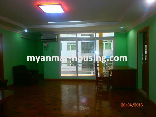 缅甸房地产 - 出租物件 - No.2527 - Clean and Spacious Room for Rent located in 8 Miles, Mayangone! - View of the living room.