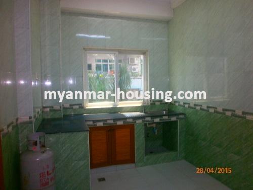 缅甸房地产 - 出租物件 - No.2527 - Clean and Spacious Room for Rent located in 8 Miles, Mayangone! - View of the wash room.