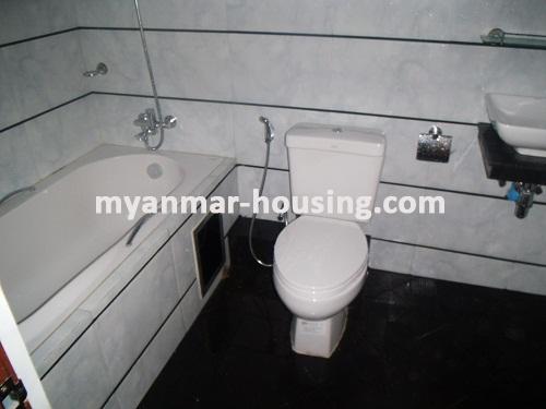 မြန်မာအိမ်ခြံမြေ - ငှားရန် property - No.2529 - N/AView of the wash room.