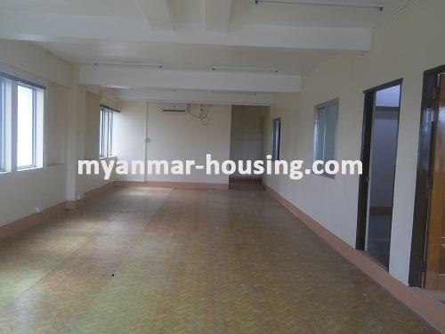မြန်မာအိမ်ခြံမြေ - ငှားရန် property - No.2530 - N/AView of the inside.