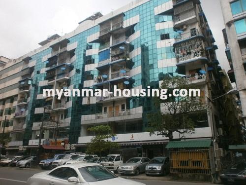 မြန်မာအိမ်ခြံမြေ - ငှားရန် property - No.2540 - N/AFront view of the building.