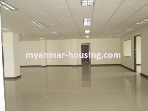 缅甸房地产 - 出租物件 - No.2546 - Suitable for using office at Lay Daunk Kan road rent is available now! - 