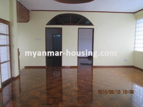 မြန်မာအိမ်ခြံမြေ - ငှားရန် property - No.2548 - Nice house with spacious compound! - inside view