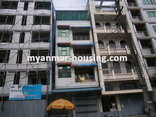 ミャンマー不動産 - 賃貸物件 - No.2571 - Five storeys for rent in Ahlone! - Close view of the building.