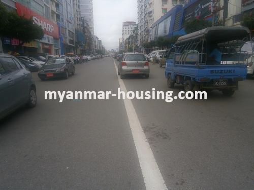 မြန်မာအိမ်ခြံမြေ - ငှားရန် property - No.2594 - N/AView of the road.