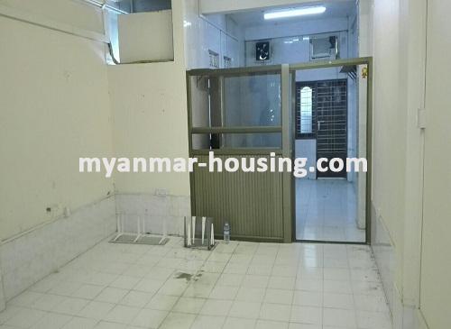 缅甸房地产 - 出租物件 - No.2618 - An Apartment for Rent in Latha is available now! - 