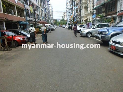 မြန်မာအိမ်ခြံမြေ - ငှားရန် property - No.2627 - N/Aview of the street