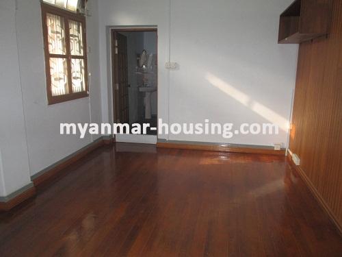 မြန်မာအိမ်ခြံမြေ - ငှားရန် property - No.2645 - ကthe view of the room