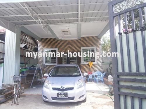 ミャンマー不動産 - 賃貸物件 - No.2646 - The splendid  landed house for rent in Hlaing! - the view of garage