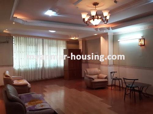 ミャンマー不動産 - 賃貸物件 - No.2647 - A beautiful condo to live in Kamaryut! - View of the living room.