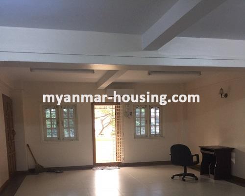 မြန်မာအိမ်ခြံမြေ - ငှားရန် property - No.2651 - ရန်ကင်းတွင် တစ်ယောက်ခန်းငှားရန်ရှိသည်။living room view