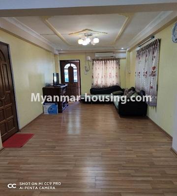 မြန်မာအိမ်ခြံမြေ - ငှားရန် property - No.2663 - ပရိဘောကပါသော ဒုတိယထပ်တိုက်ခန်း စမ်းချောင်းတွင် ငှားရန်ရှိသည်။living room view