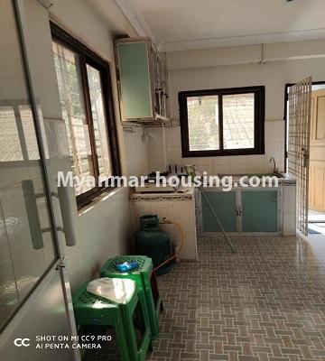 မြန်မာအိမ်ခြံမြေ - ငှားရန် property - No.2663 - ပရိဘောကပါသော ဒုတိယထပ်တိုက်ခန်း စမ်းချောင်းတွင် ငှားရန်ရှိသည်။kitchen view