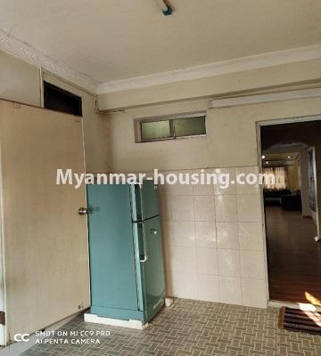 ミャンマー不動産 - 賃貸物件 - No.2663 - Furnished second floor apartment for rent in Sanchaung! - refrigerator view