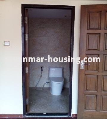 မြန်မာအိမ်ခြံမြေ - ငှားရန် property - No.2678 - တော်ဝင်ဆင်မင်းကွန်ဒိုတွင်အခန်းကောင်းတစ်ခန်းငှားရန်ရှိသည်။