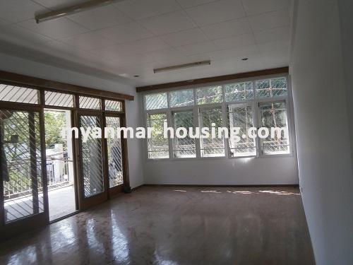 မြန်မာအိမ်ခြံမြေ - ငှားရန် property - No.2686 - N/AView of the down stare.