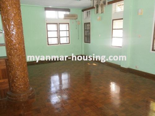 ミャンマー不動産 - 賃貸物件 - No.2769 - Landed house for rent in Thin Gann Gyun ! - View of the living room.