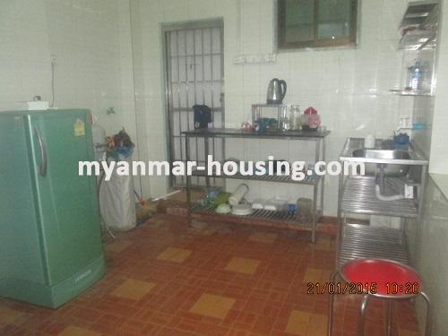 缅甸房地产 - 出租物件 - No.2774 - Ground Floor for rent suitable for Office near Hledan! - View of the kitchen room.