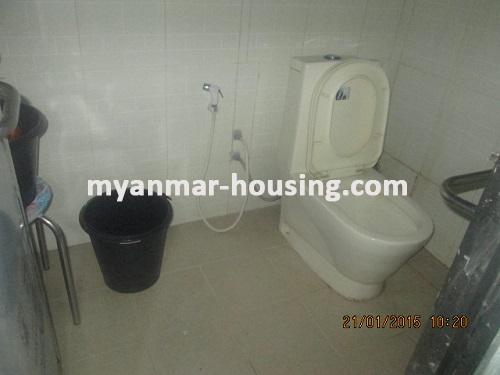 ミャンマー不動産 - 賃貸物件 - No.2774 - Ground Floor for rent suitable for Office near Hledan! - View of the wash room.