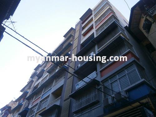 မြန်မာအိမ်ခြံမြေ - ငှားရန် property - No.2784 - N/AView of the building.