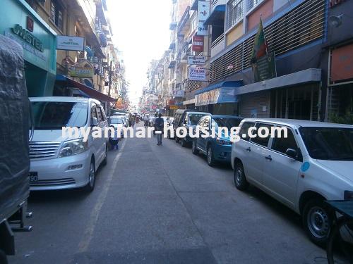 မြန်မာအိမ်ခြံမြေ - ငှားရန် property - No.2784 - N/AView of the Street.
